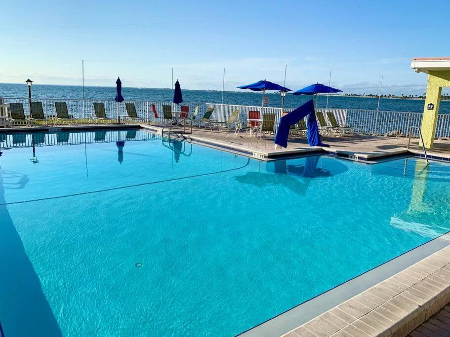 On The Rocks Villa แทมปา ภายนอก รูปภาพ